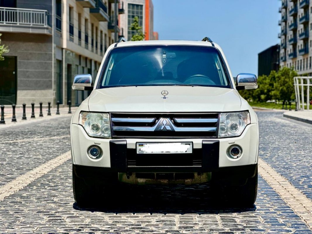 Mitsubishi Pajero 2014